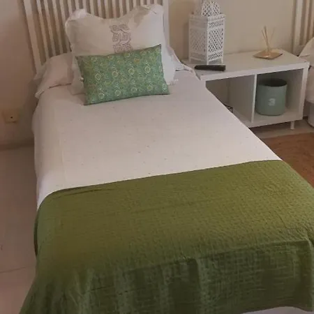 Flamenco Bed & Breakfast *
