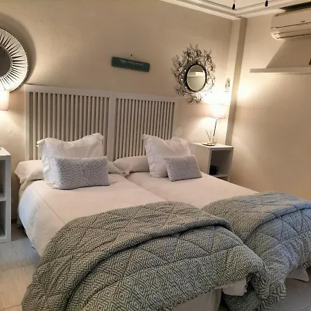 Flamenco Bed & Breakfast *