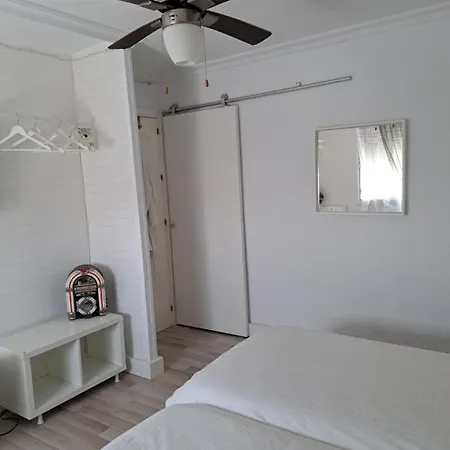 Flamenco Bed & Breakfast *